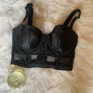 NWT very sexy Balconet Victoria Secret bra